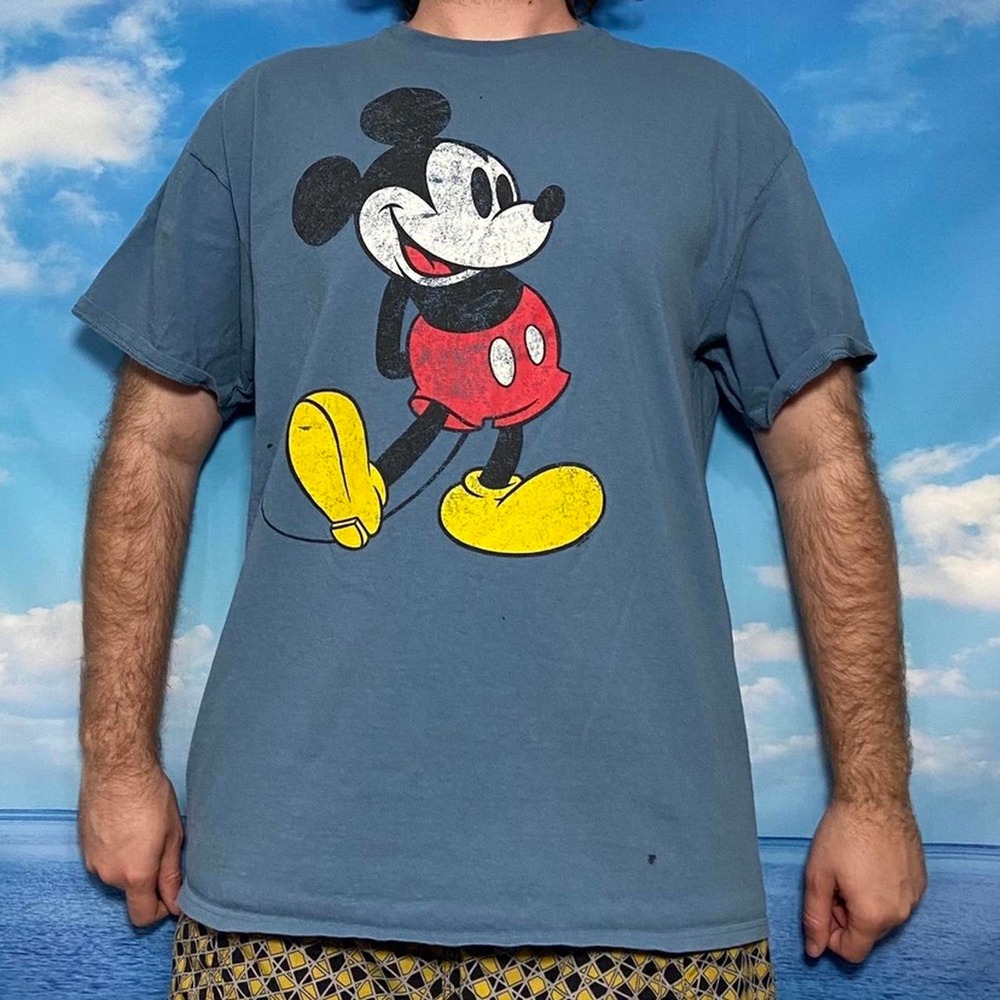 Vintage y2k mickey mouse tee